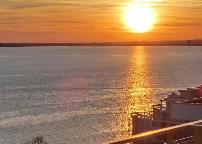 公寓 2 Bedroom Imperial With Panoramic Sea Views,